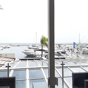  Apartment Front Port Line Sleeps 6 Spain