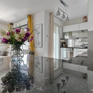  Apartment Glamour France